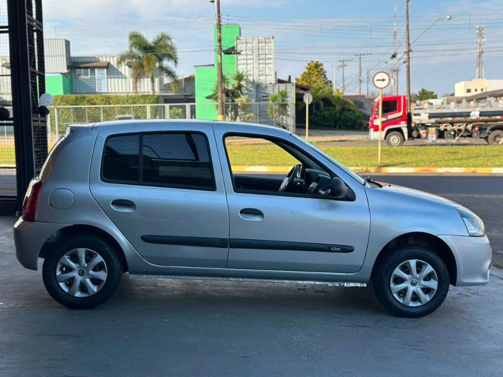 RENAULT Clio Hatch - Foto