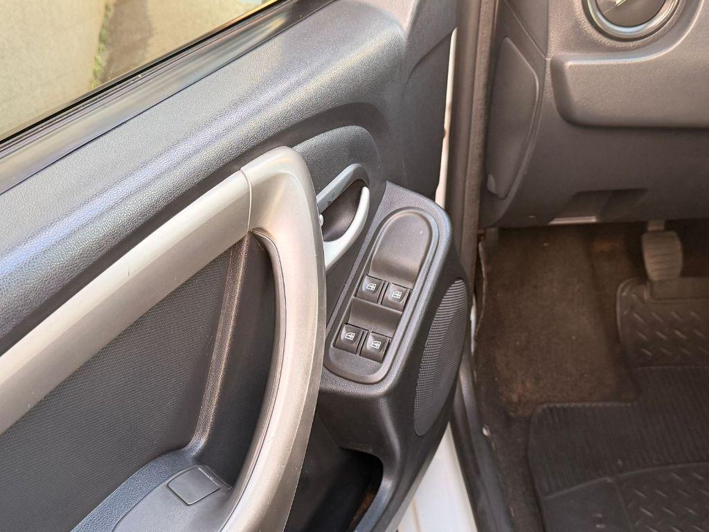 RENAULT Duster - Foto