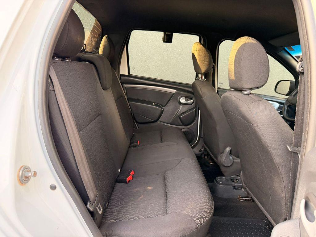 RENAULT Duster - Foto