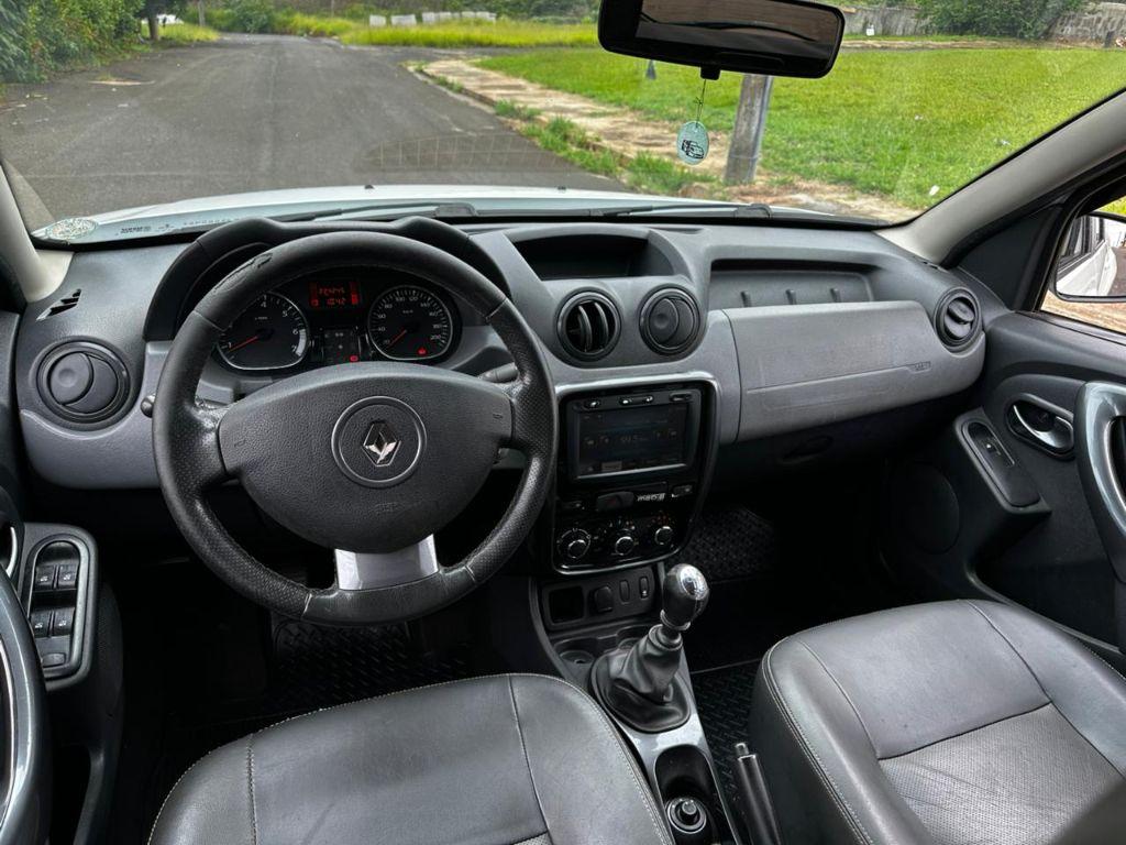 RENAULT Duster - Foto