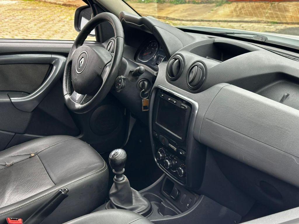 RENAULT Duster - Foto