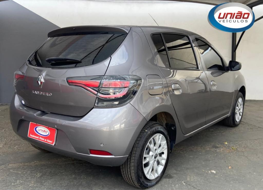 RENAULT Sandero - Foto
