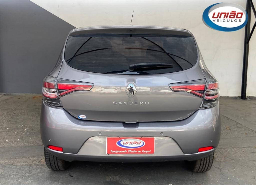 RENAULT Sandero - Foto