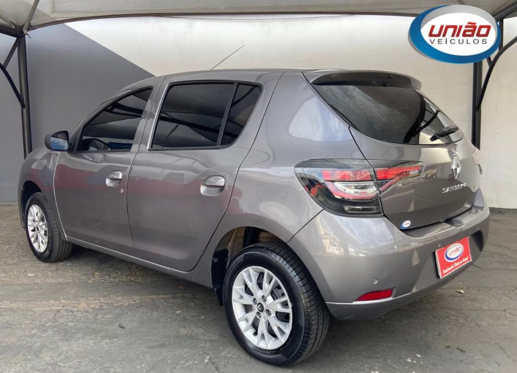 RENAULT Sandero - Foto