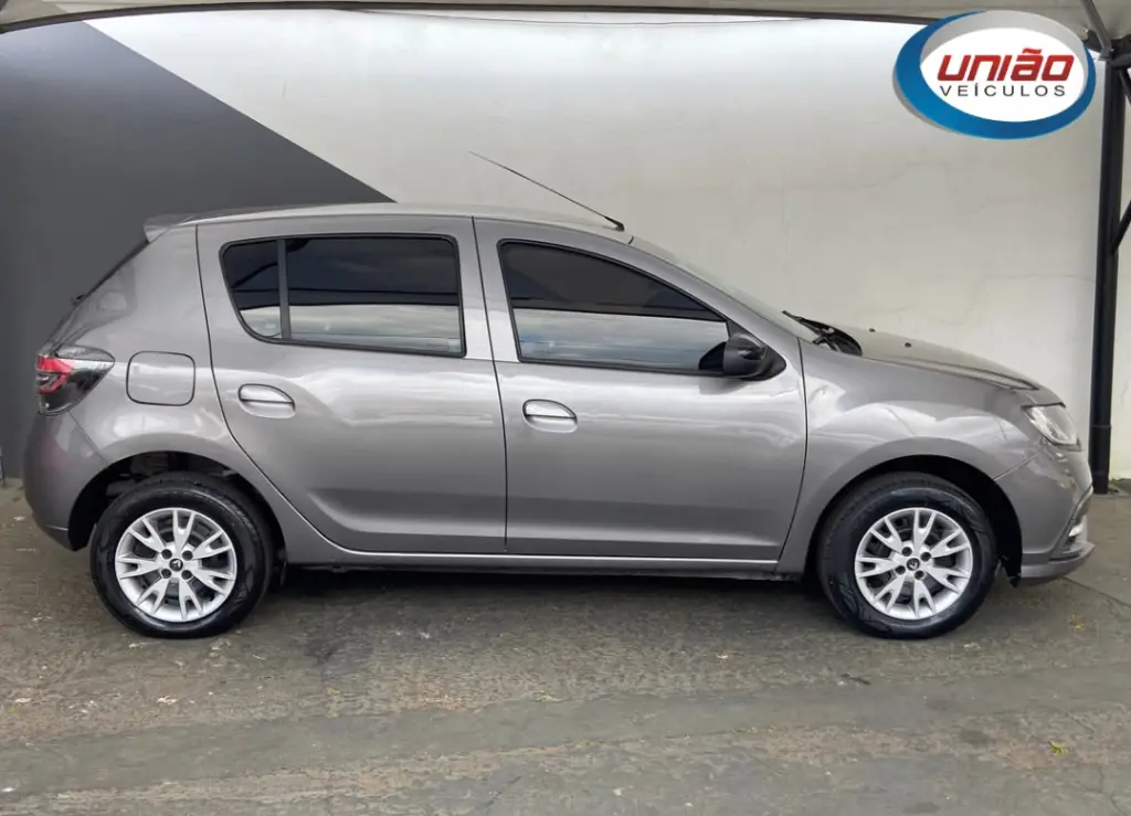 RENAULT Sandero - Foto