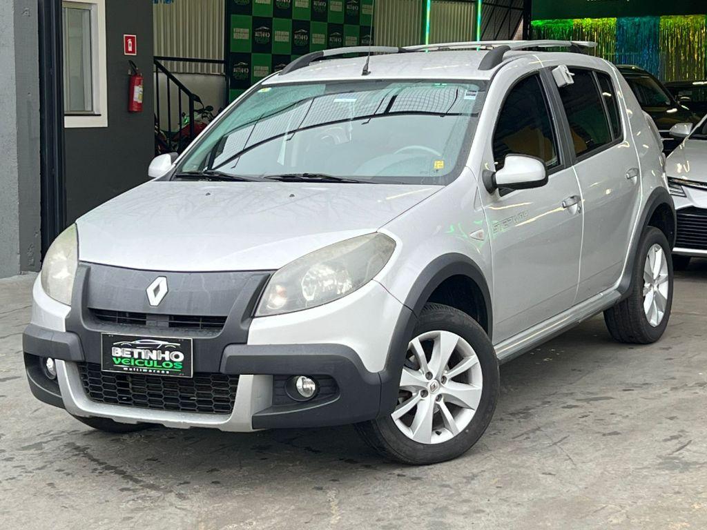 RENAULT Sandero - Foto