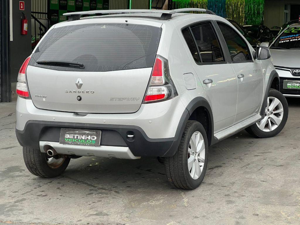 RENAULT Sandero - Foto