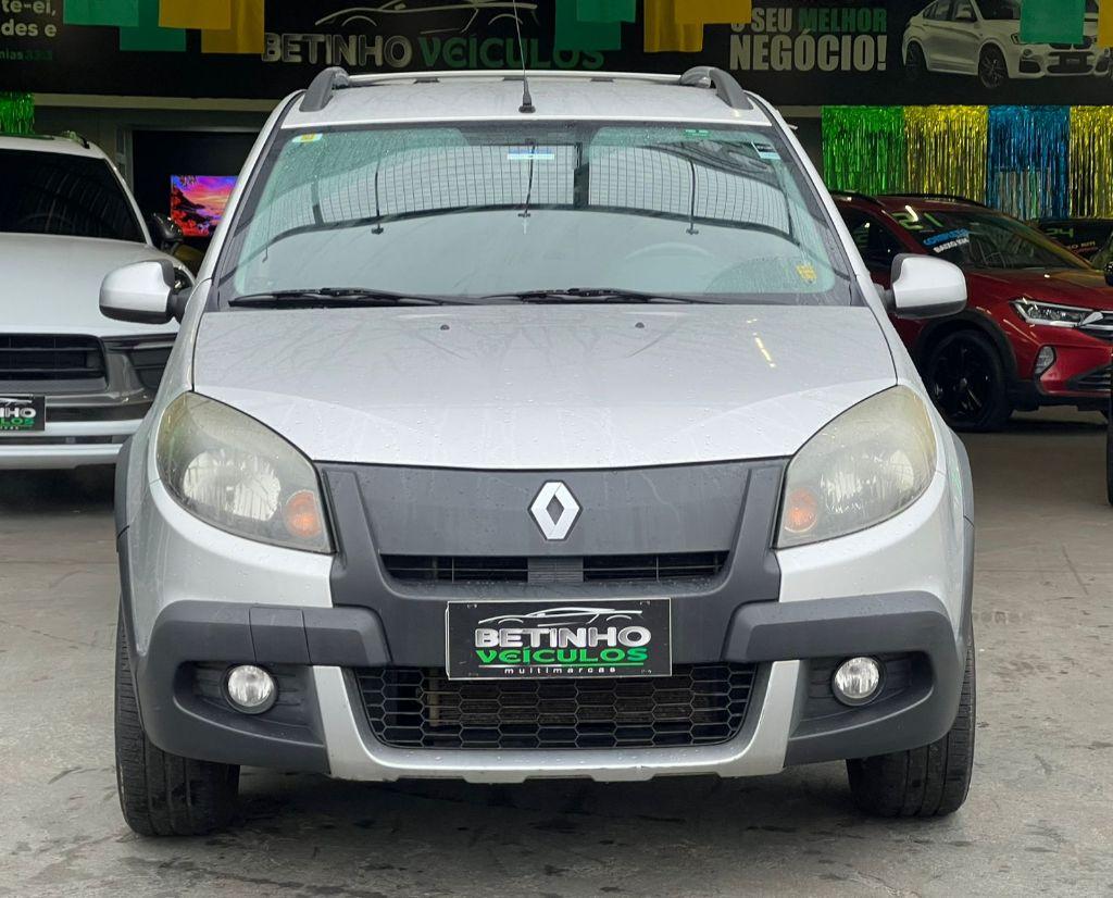 RENAULT Sandero - Foto