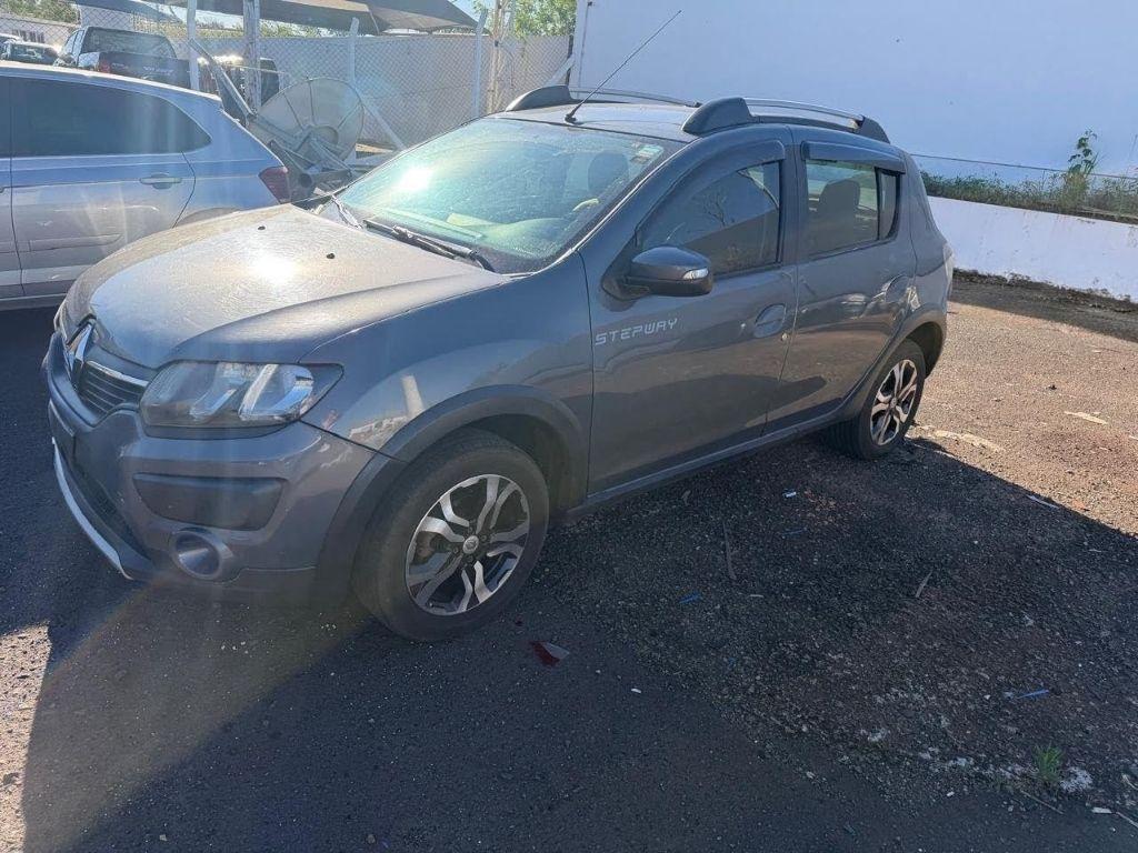 RENAULT Sandero - Foto