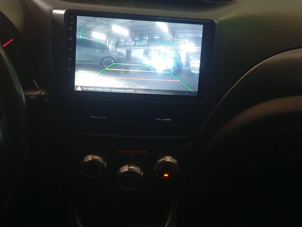 SUBARU Impreza Hatch - Foto