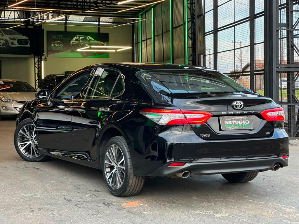 TOYOTA Camry - Foto