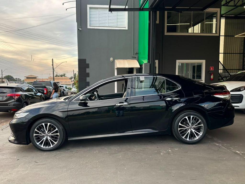 TOYOTA Camry - Foto