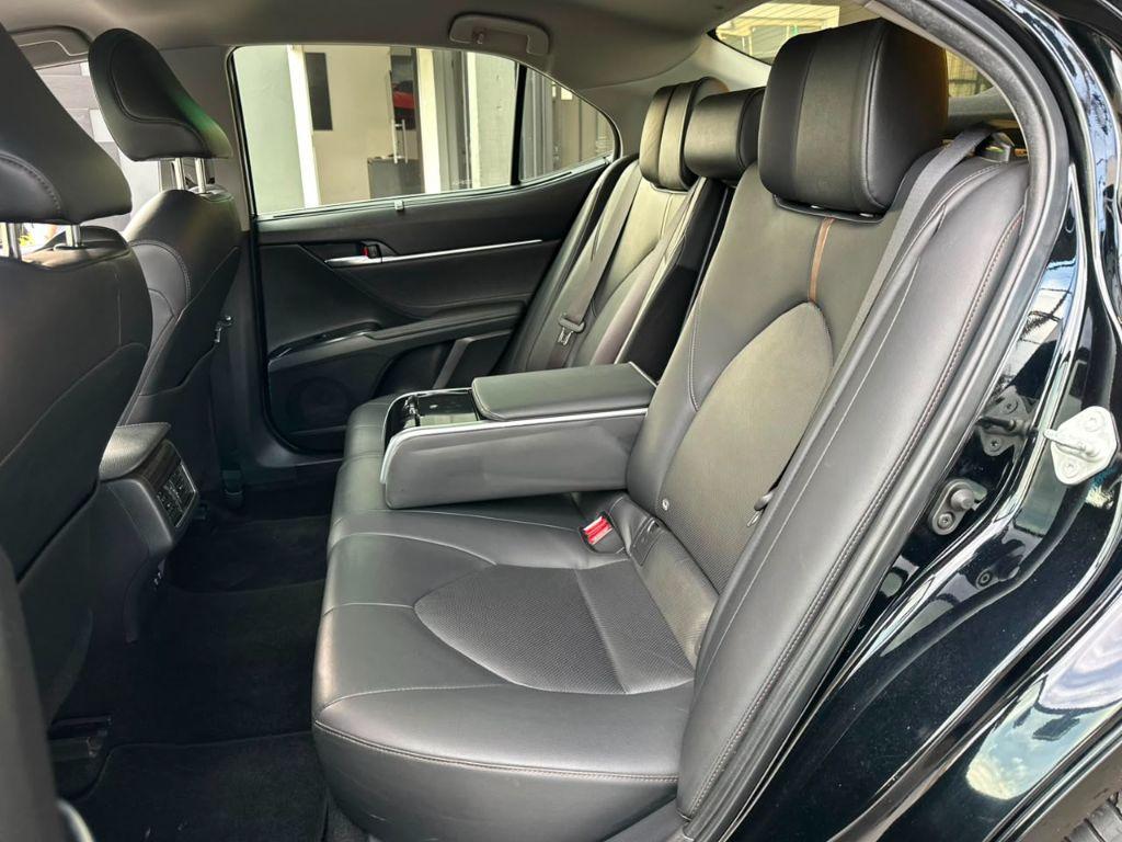 TOYOTA Camry - Foto