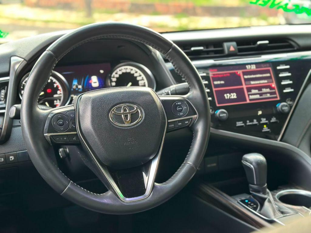 TOYOTA Camry - Foto