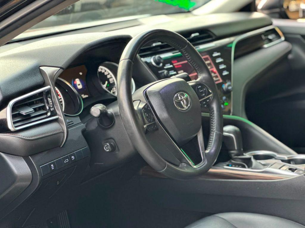 TOYOTA Camry - Foto
