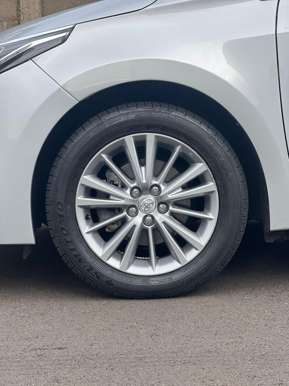 TOYOTA Corolla - Foto