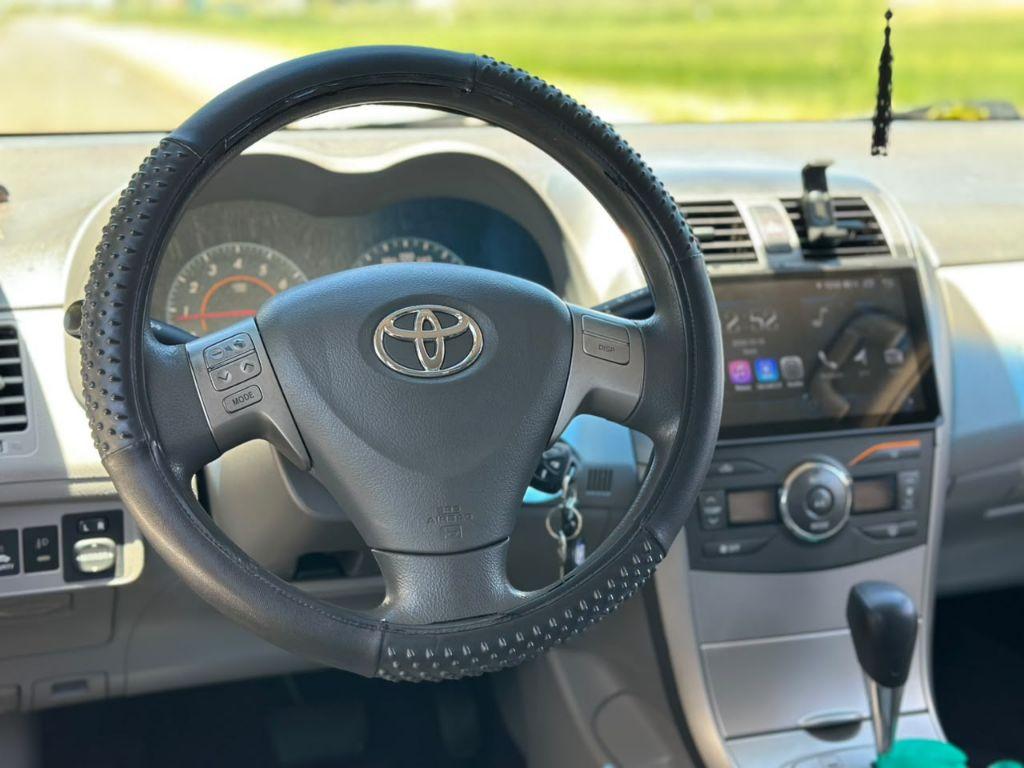 TOYOTA Corolla - Foto