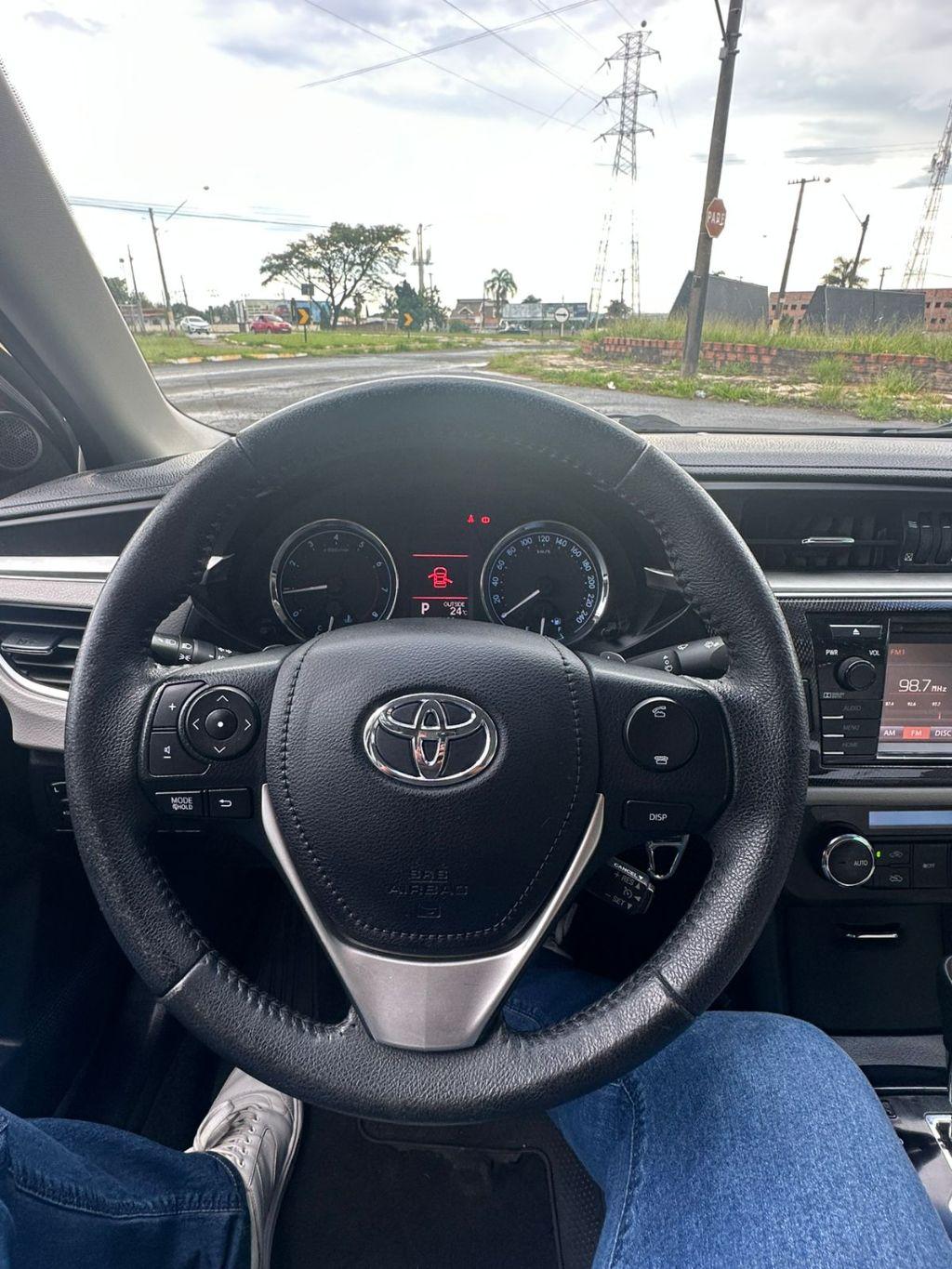 TOYOTA Corolla - Foto
