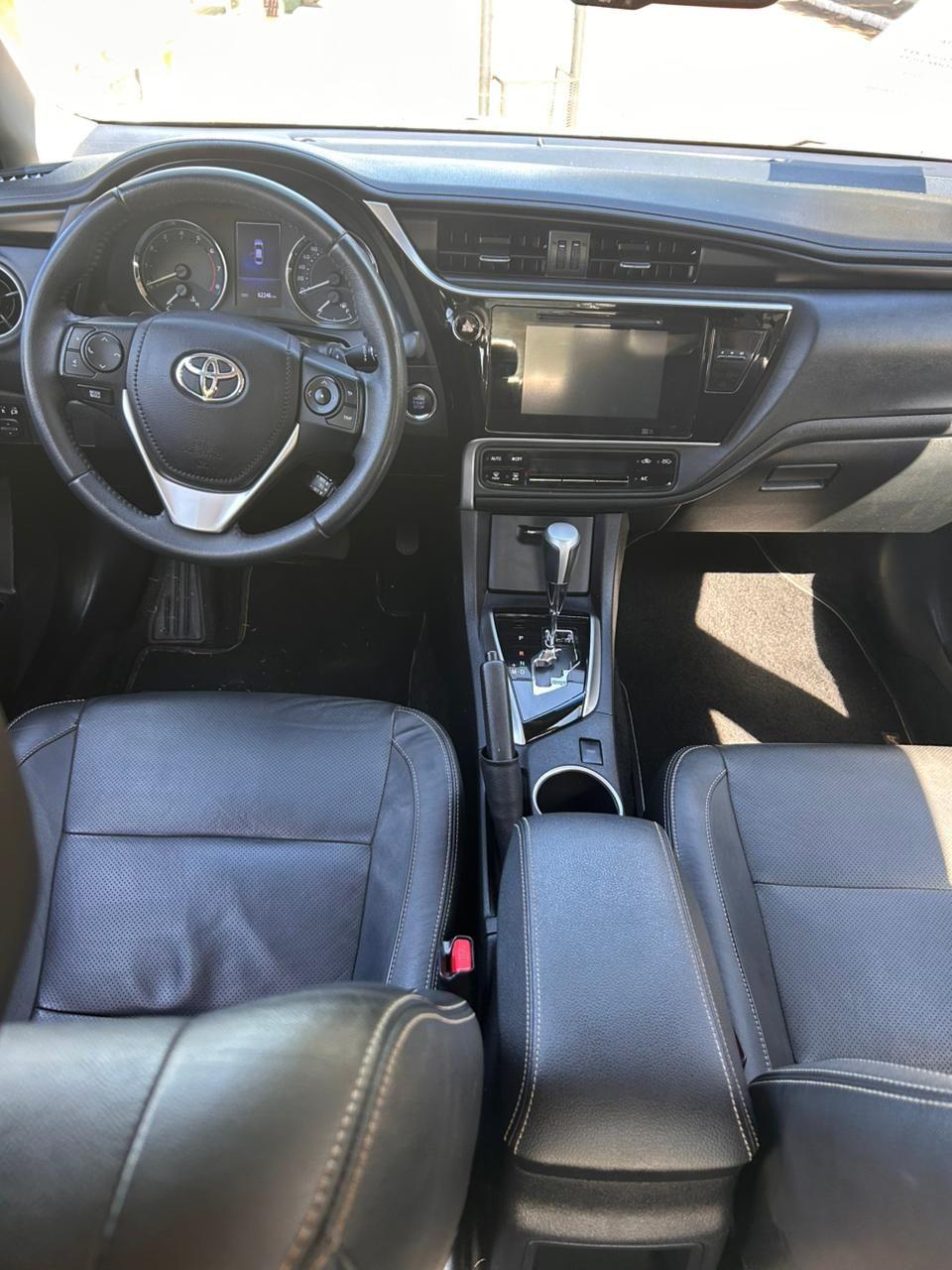TOYOTA Corolla - Foto