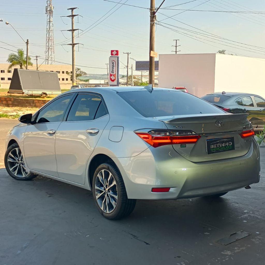 TOYOTA Corolla - Foto