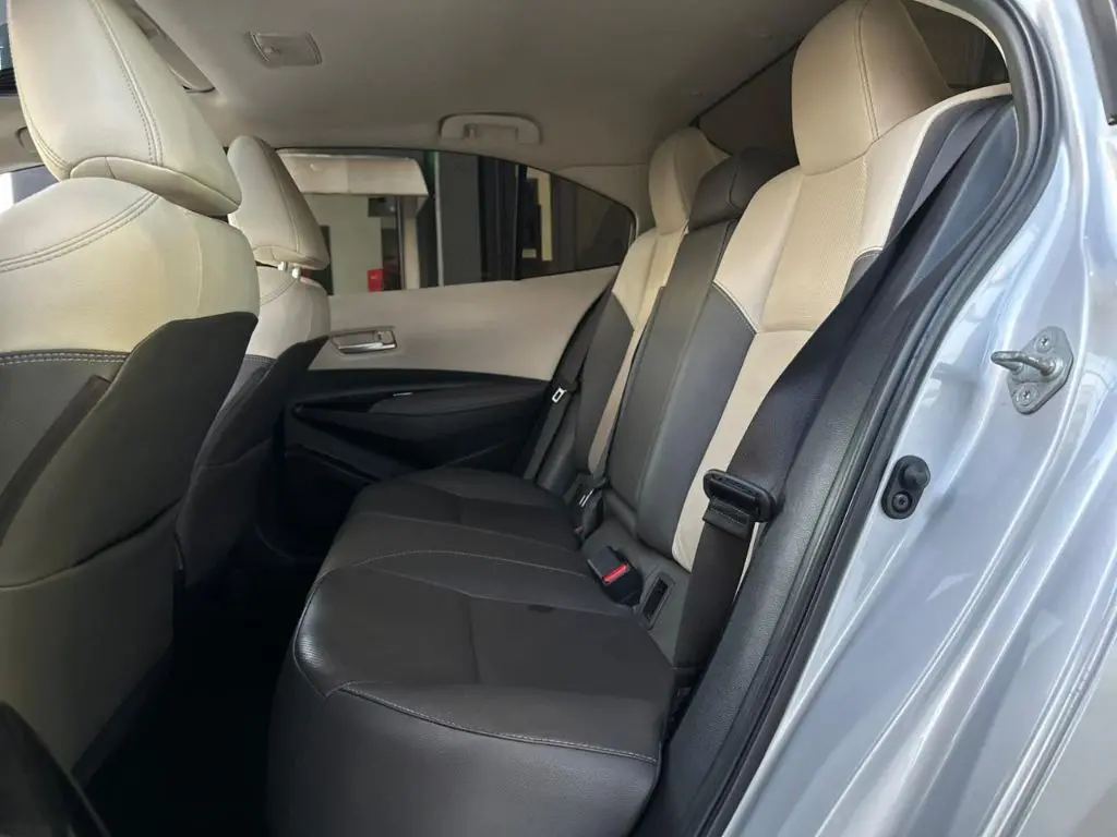 TOYOTA Corolla - Foto