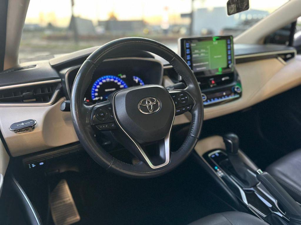 TOYOTA Corolla - Foto