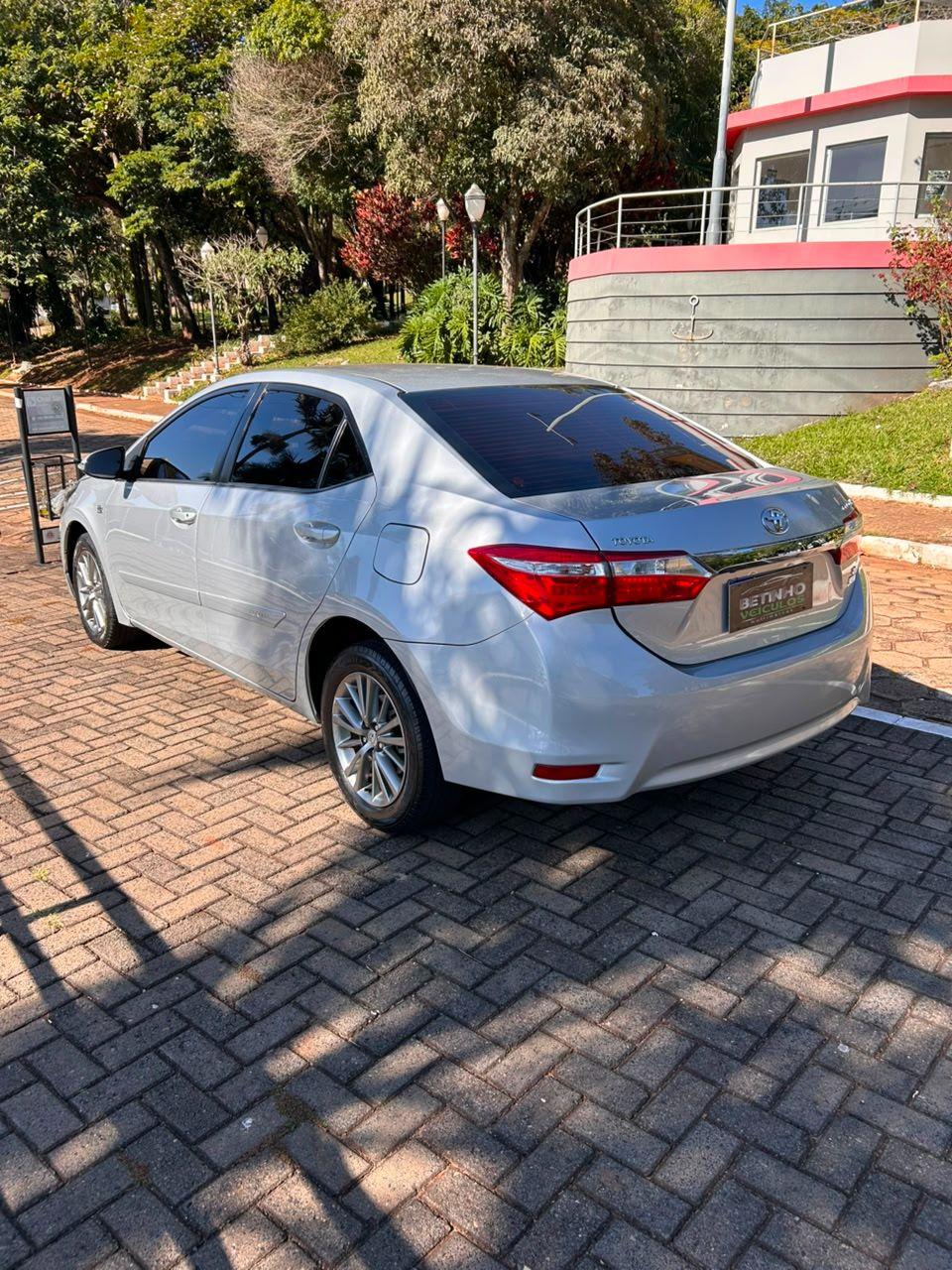 TOYOTA Corolla - Foto