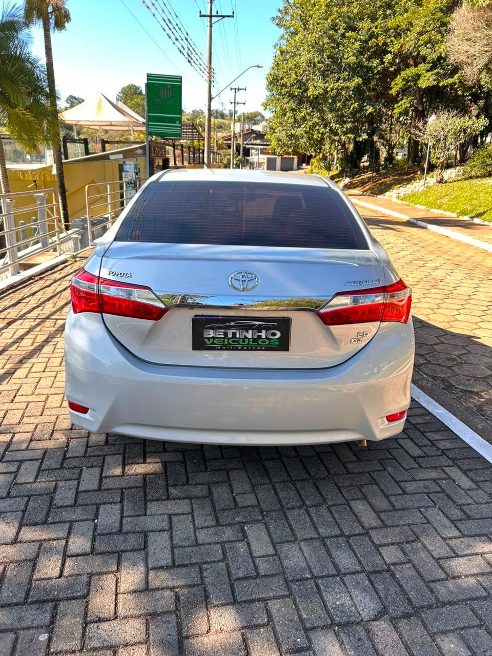 TOYOTA Corolla - Foto