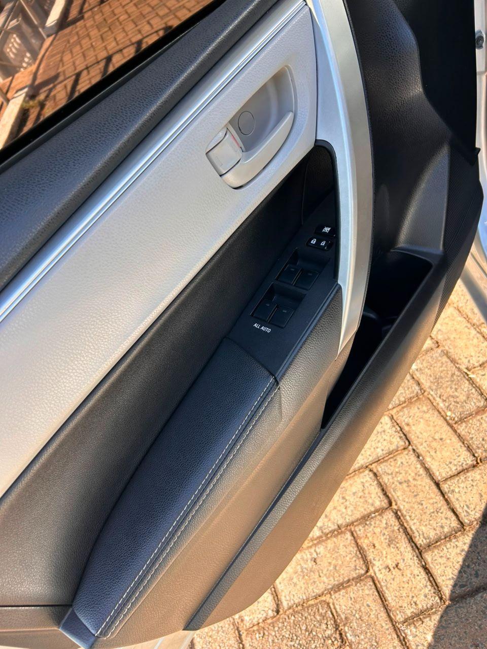 TOYOTA Corolla - Foto