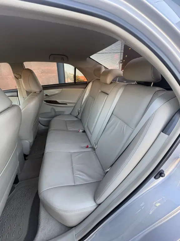 TOYOTA Corolla - Foto