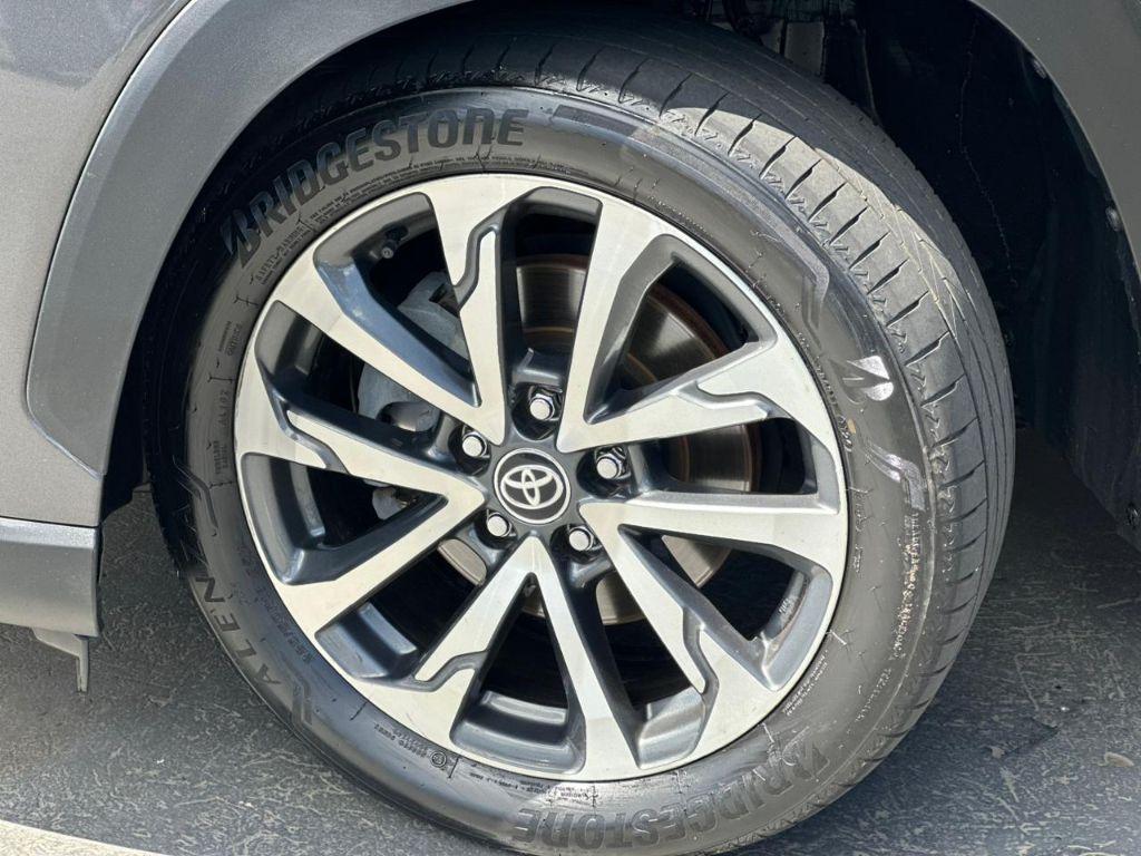 TOYOTA Corolla Cross - Foto