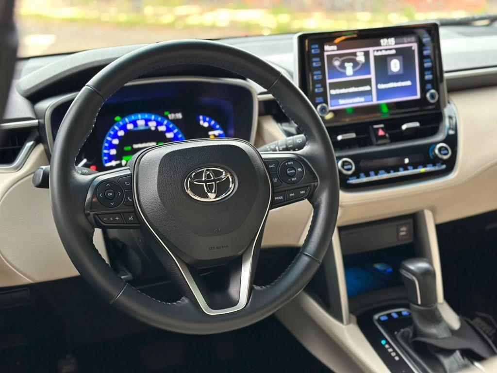 TOYOTA Corolla Cross - Foto