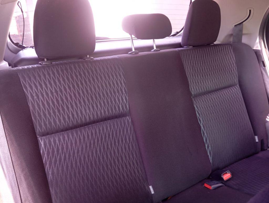 TOYOTA Etios Hatch - Foto