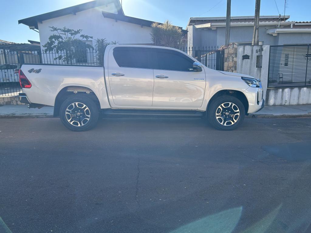 TOYOTA Hilux Caminhonete - Foto