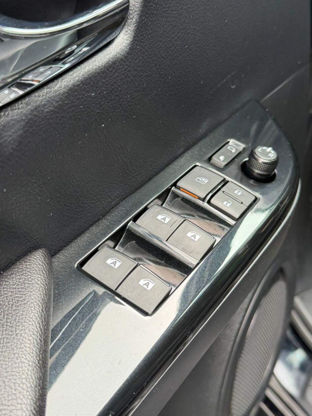 TOYOTA Hilux Caminhonete - Foto