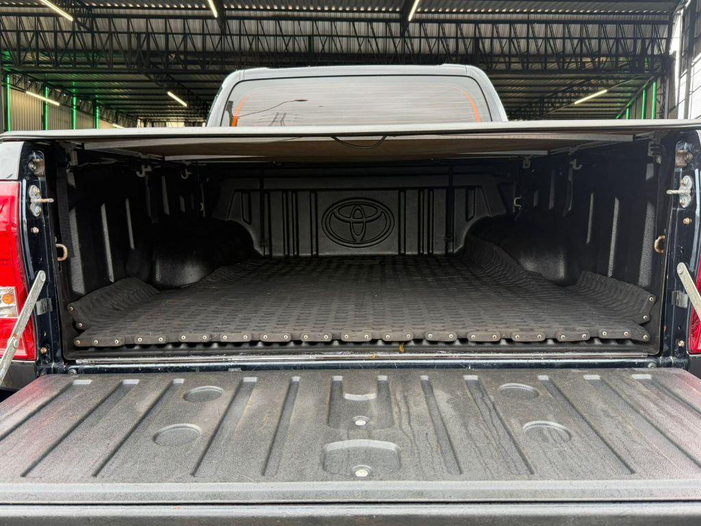 TOYOTA Hilux Caminhonete - Foto