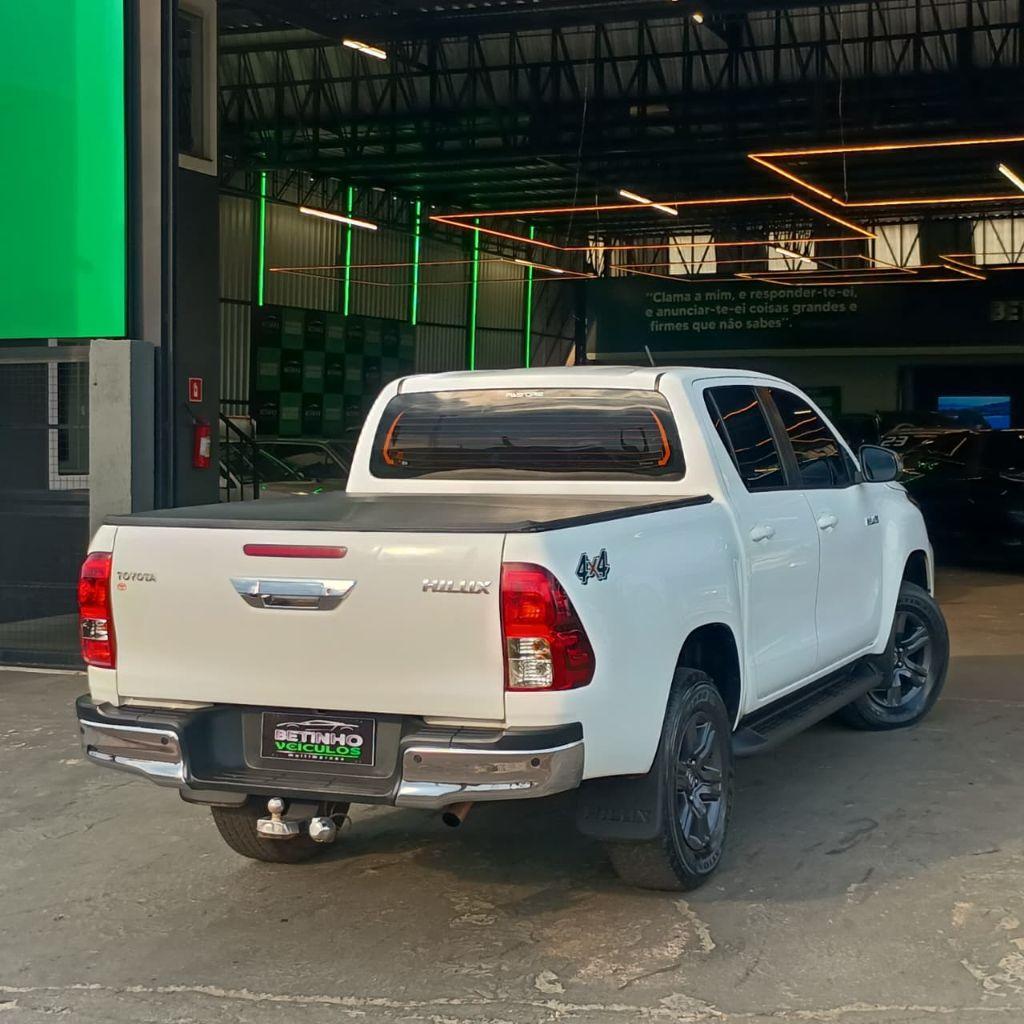 TOYOTA Hilux Caminhonete - Foto
