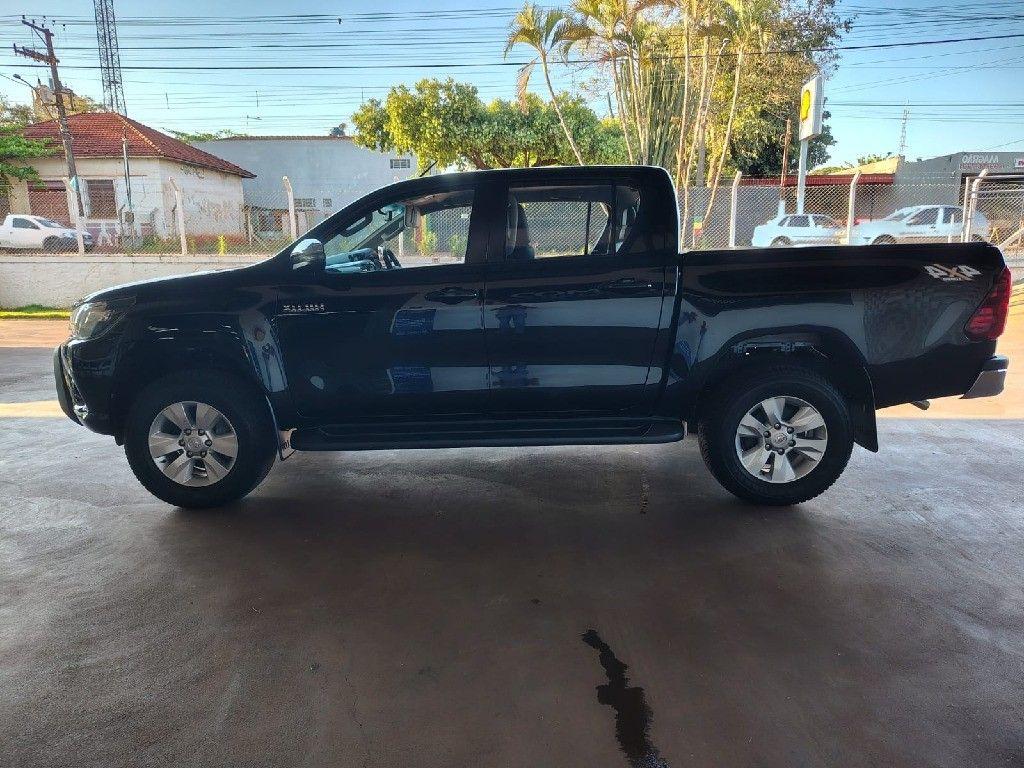 TOYOTA Hilux Caminhonete - Foto