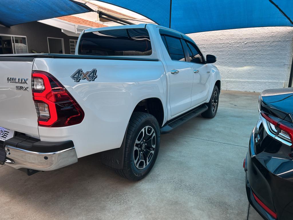 TOYOTA Hilux Caminhonete - Foto