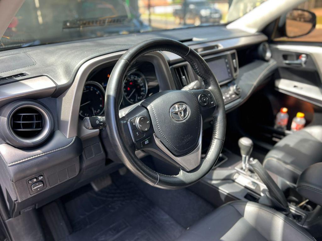 TOYOTA RAV 4 - Foto