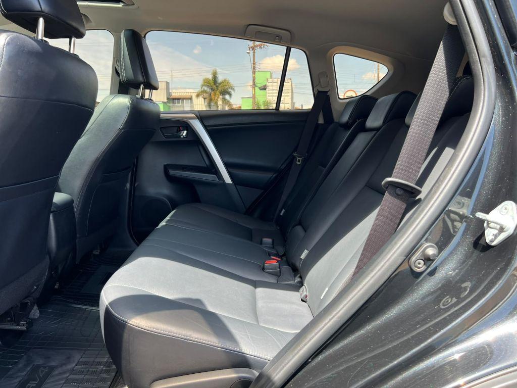 TOYOTA RAV 4 - Foto