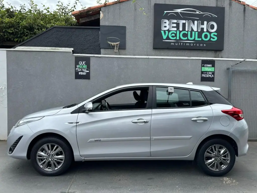 TOYOTA Yaris Hatch - Foto