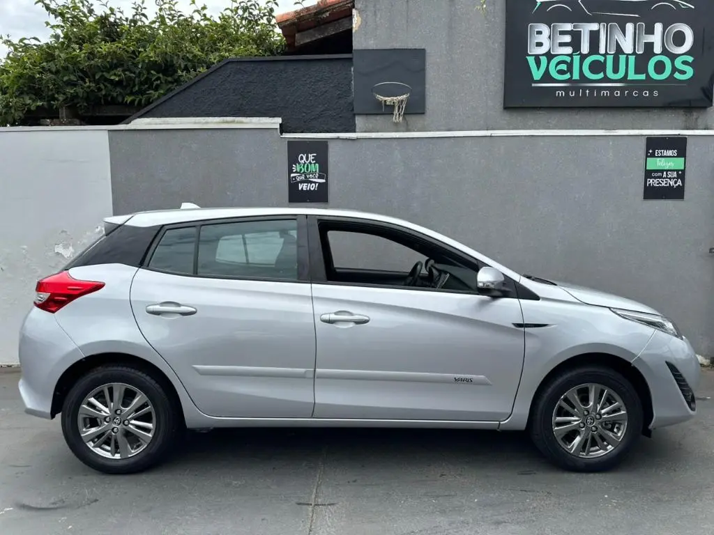 TOYOTA Yaris Hatch - Foto