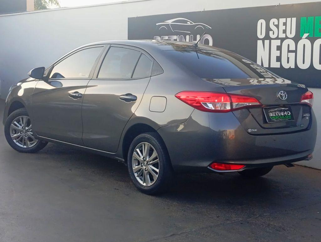 TOYOTA Yaris Sedan - Foto