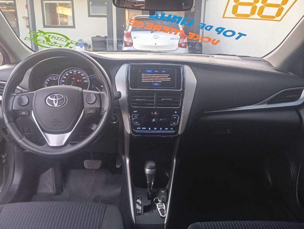 TOYOTA Yaris Sedan - Foto