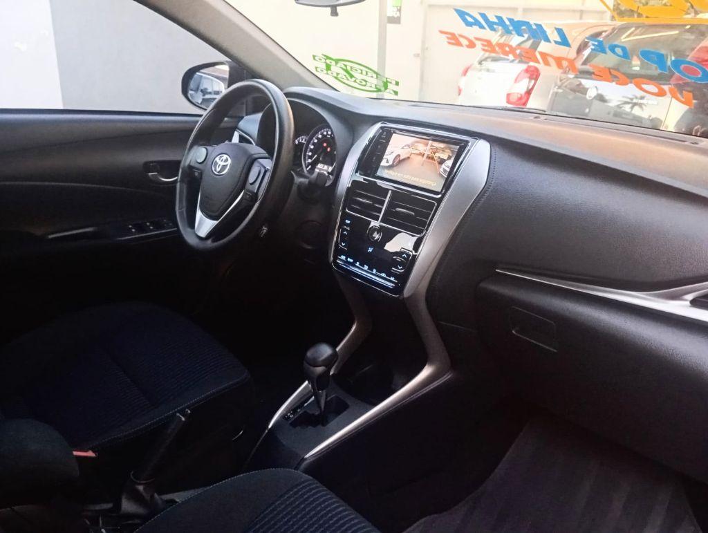 TOYOTA Yaris Sedan - Foto