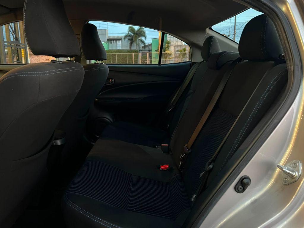 TOYOTA Yaris Sedan - Foto