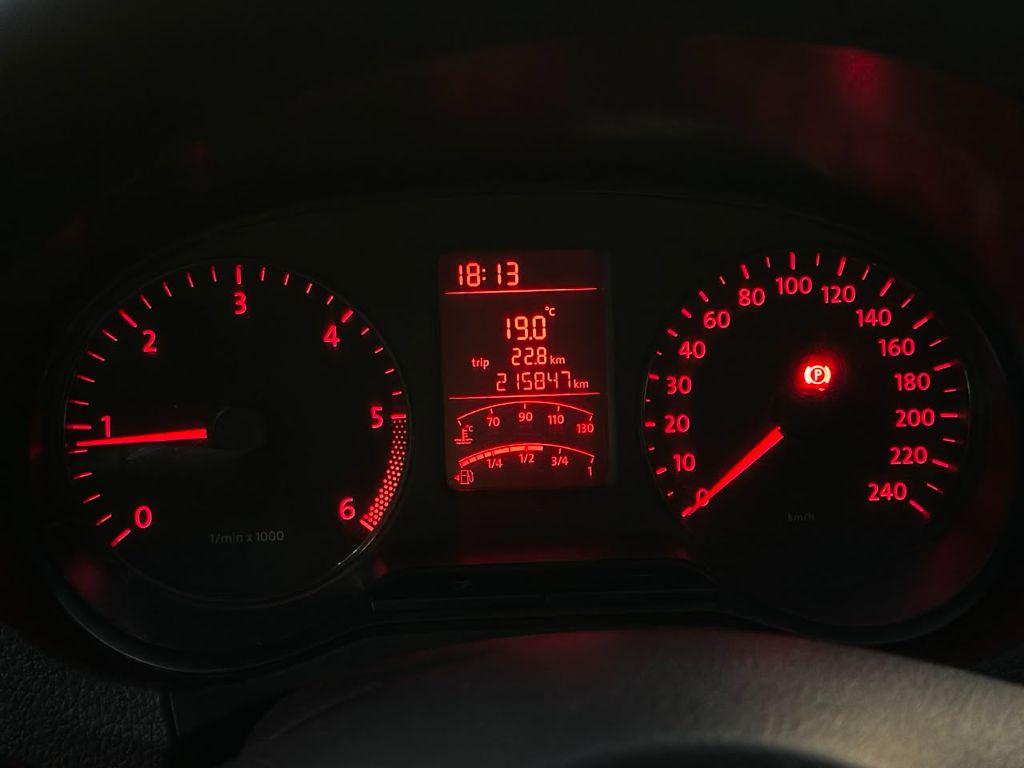 VOLKSWAGEN Amarok - Foto