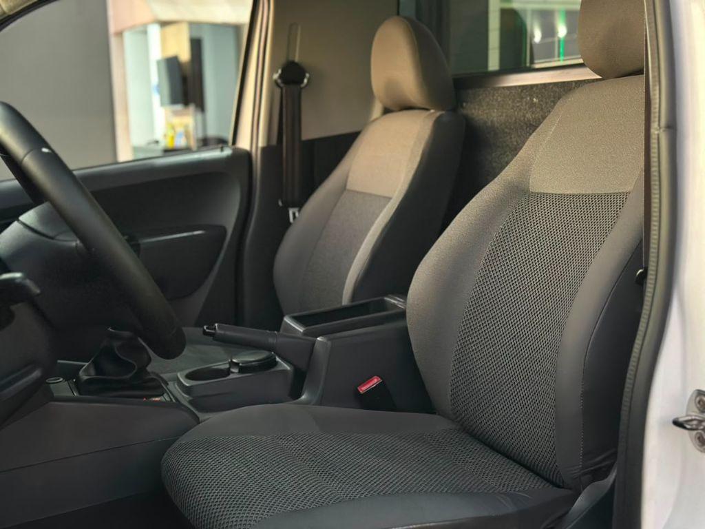 VOLKSWAGEN Amarok - Foto