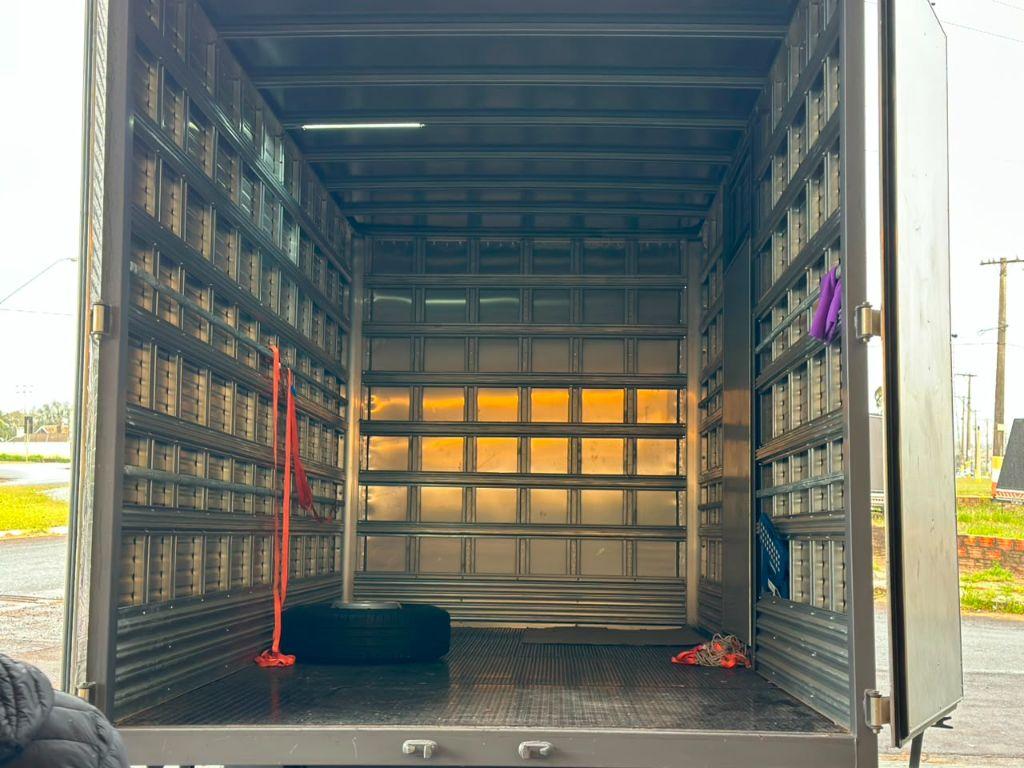 VOLKSWAGEN Delivery - Foto